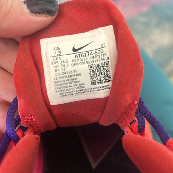 Nike Air Max 270 React - Picture 10 of 11